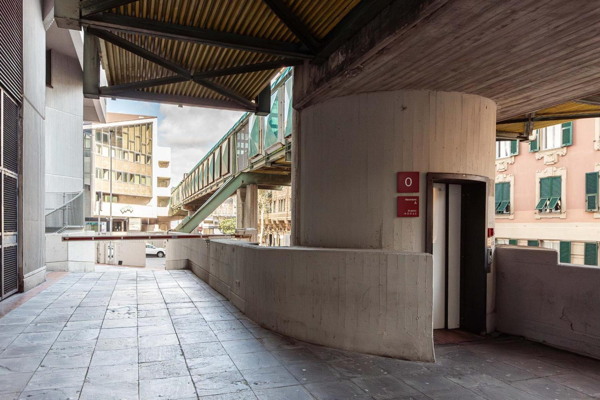 Free Parking In Luxury With View - Steps To Brignole Train Station Appartamento